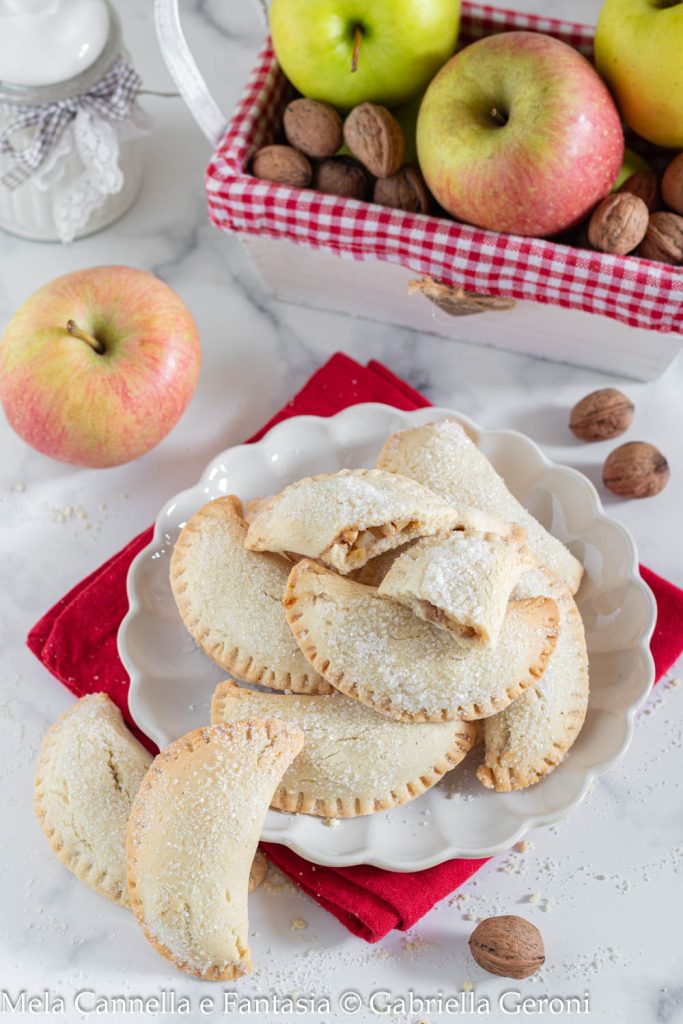 medias lunas de manzana