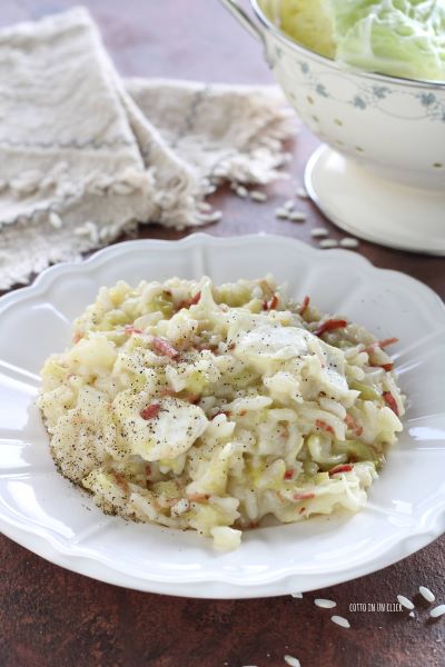 mezcla con brie y queso rallado, remueve y sirve con pimienta molida