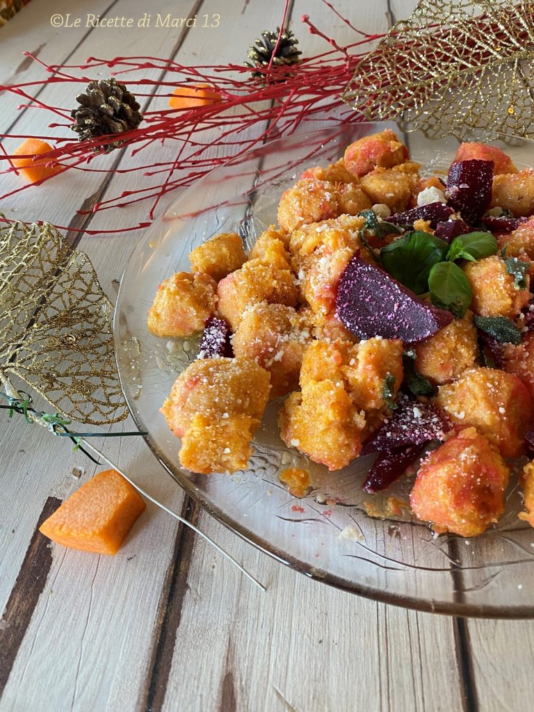 Ñoquis de calabaza con remolacha a la mantequilla y salvia