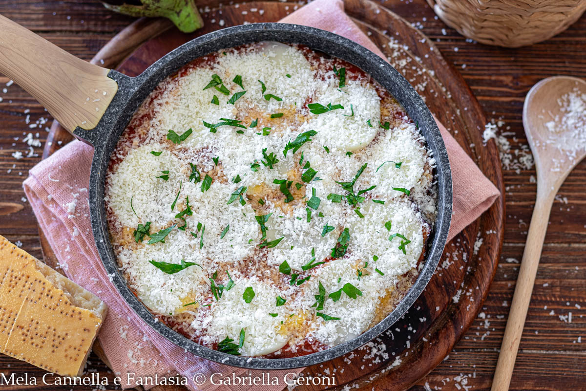 Parmesana de berenjenas en sartén sin lactosa y sin freír