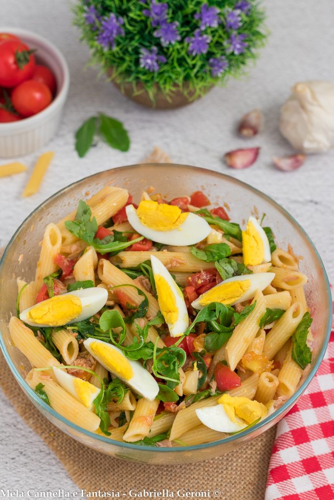 pasta fría con rúcula