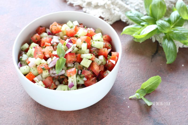 ensalada persa ligera y colorida