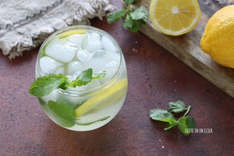 limonada a la menta, bebida fresca y refrescante