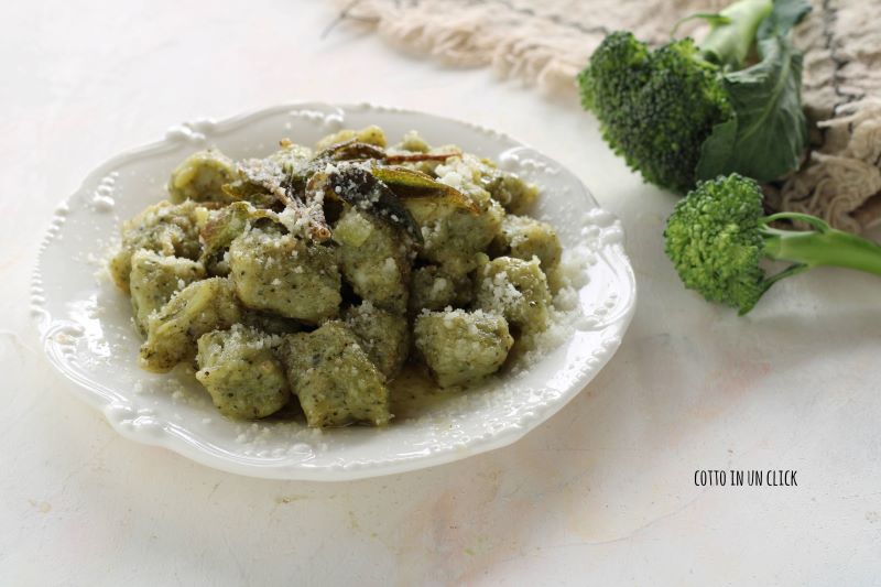 ñoquis de brócoli sin huevos y sin patatas
