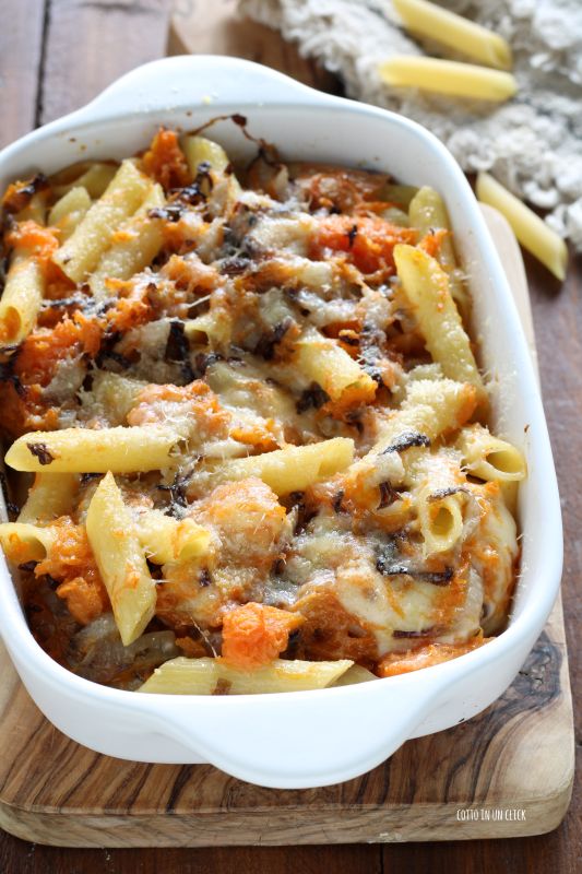 pasta al horno con calabaza y radicchio