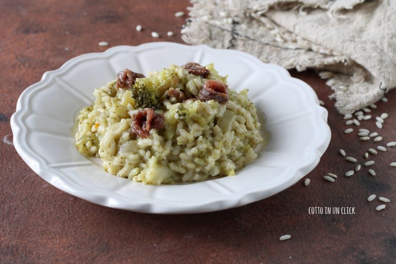 risotto con brócoli y anchoas en olla a presión