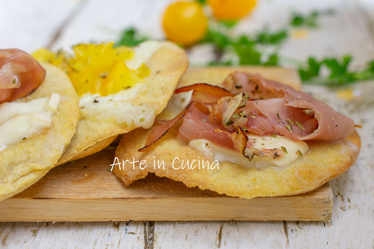 PIZZETITAS de SÉMOLA HOJALDRADAS rápidas