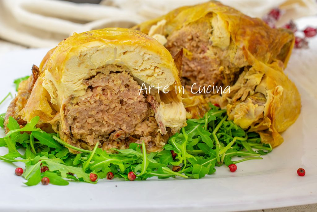 Pollo relleno a la napolitana