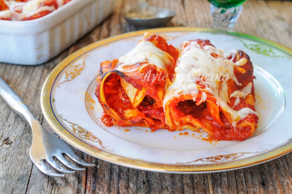 Rollitos de pasta al horno con salchicha receta rápida vickyart arte en cocina