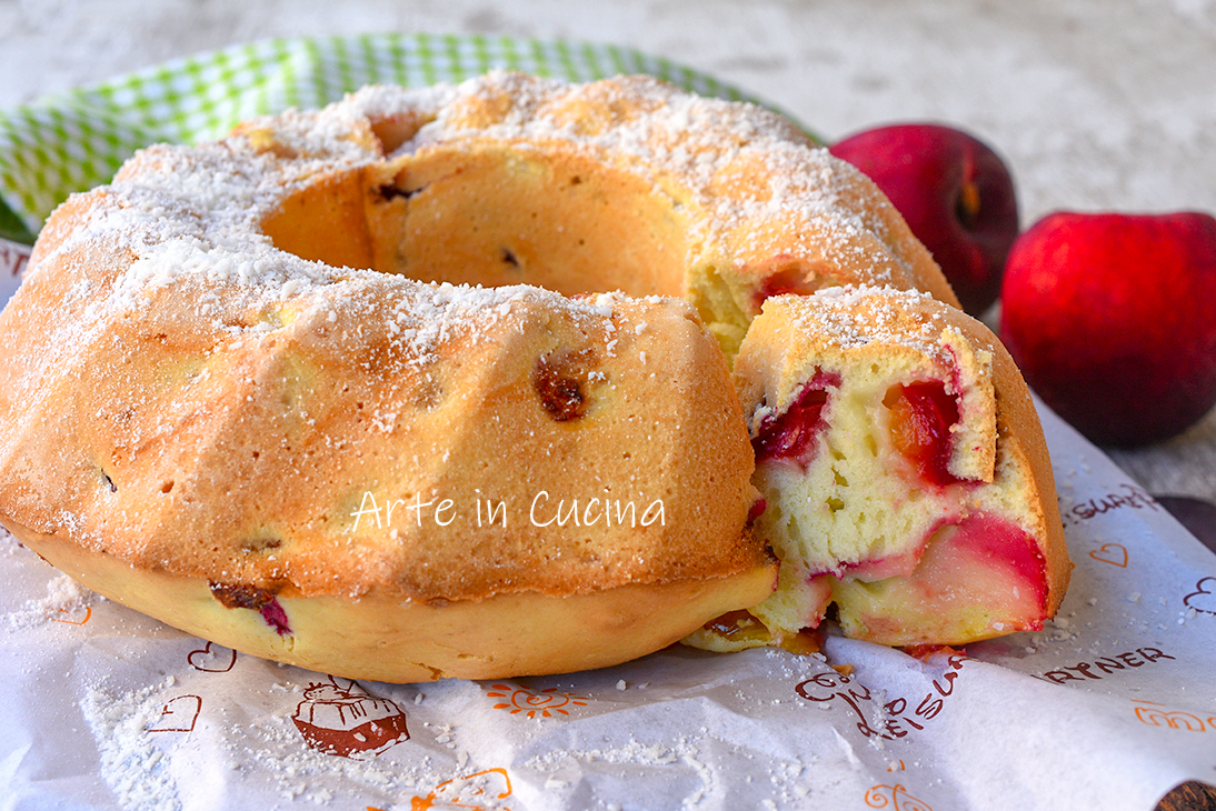 Rosca de melocotón esponjosa fácil y rápida