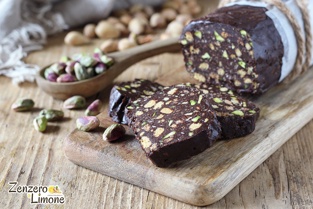 Salami de chocolate con pistachos