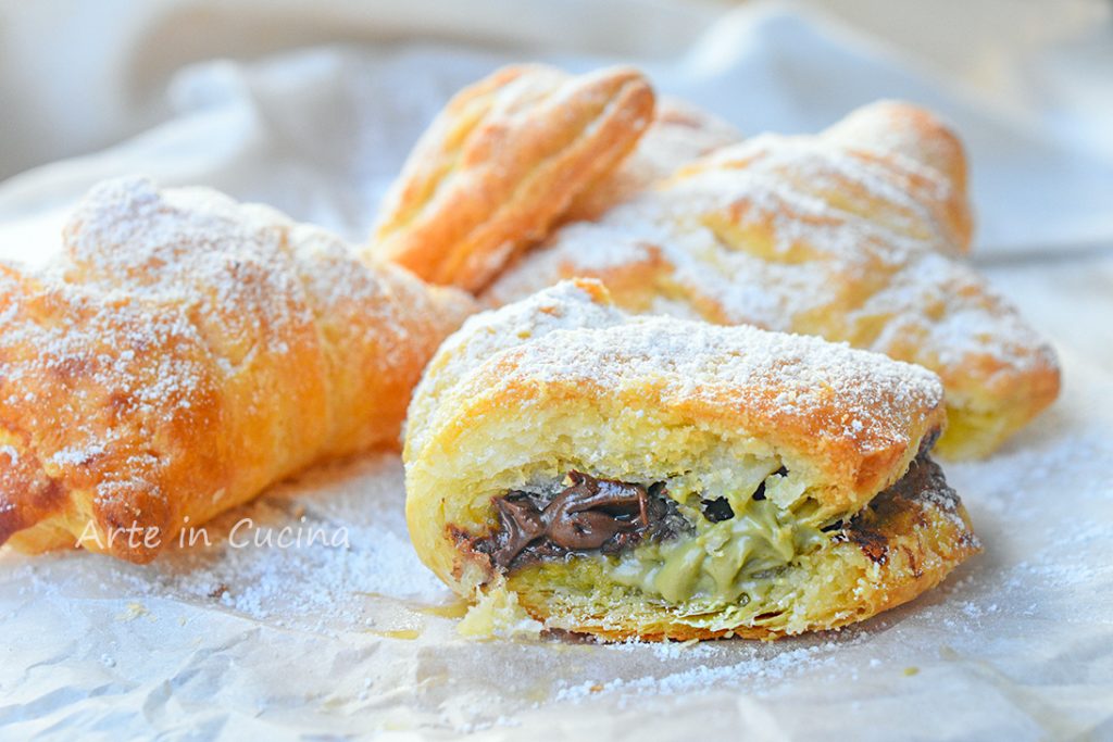 Sfogliatinas nutella y pistacho rápidas con hojaldre