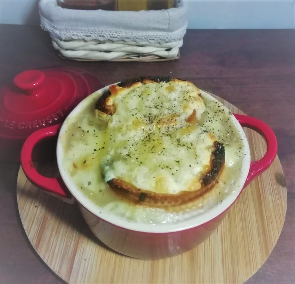 SOPA DE CEBOLLA gratinada o soupe d’oignon