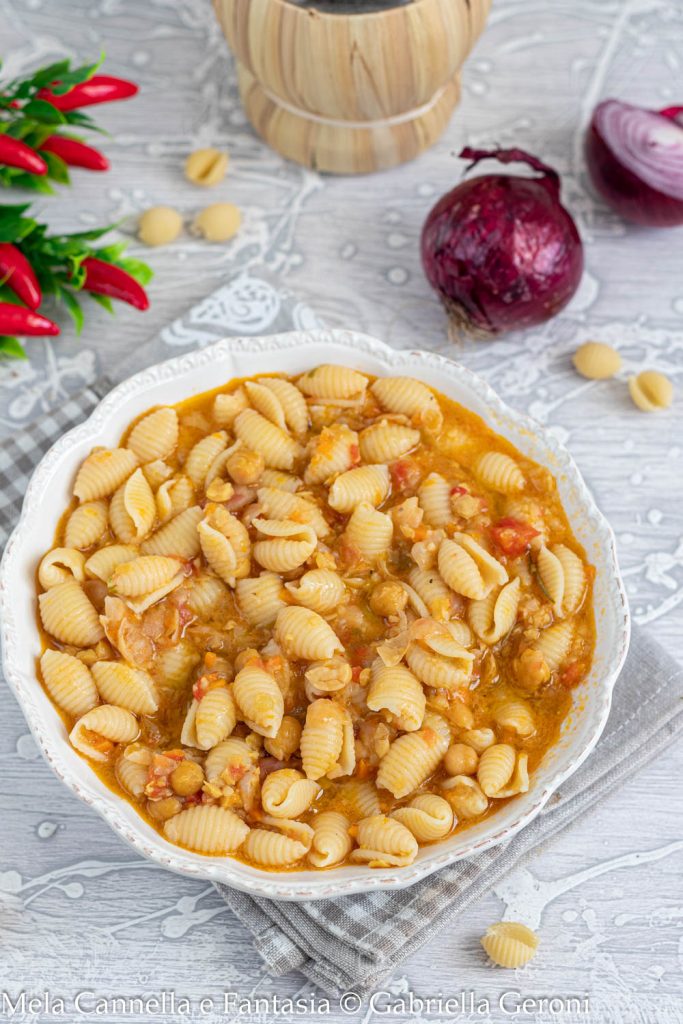 sopa de garbanzos