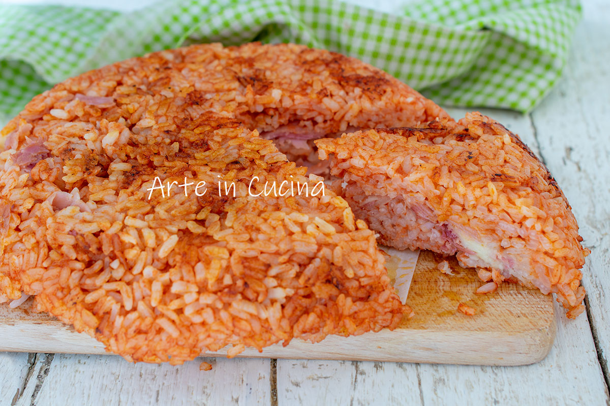 Tarta de arroz en sartén con jamón