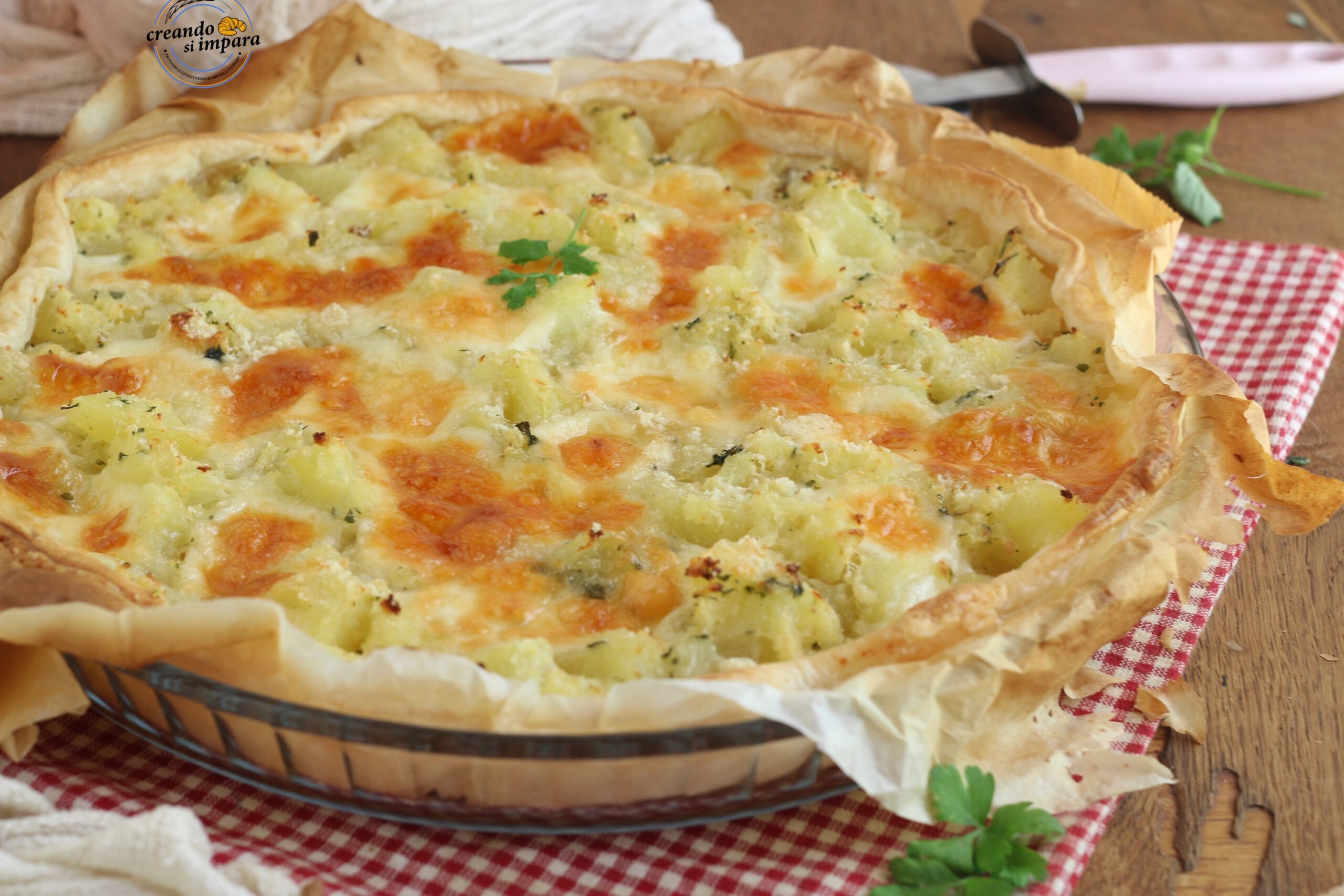 Tarta salada con patatas y asiago