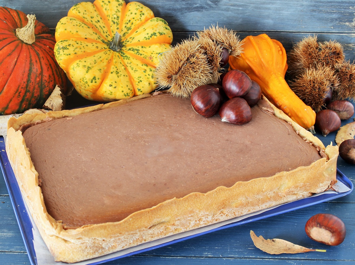 Tarta suave de castañas de Marradi. Dulce típico otoñal.