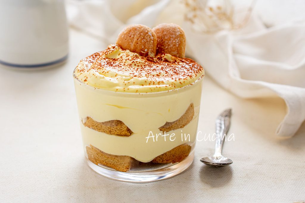 Tiramisú individual con yogur