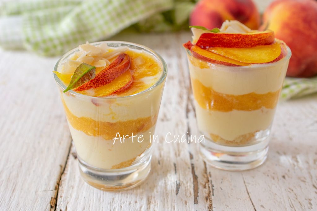 Tiramisú mascarpone y melocotones individual