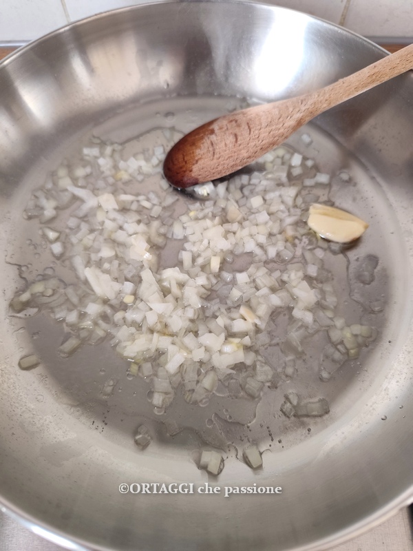 sofrito de cebolla y ajo