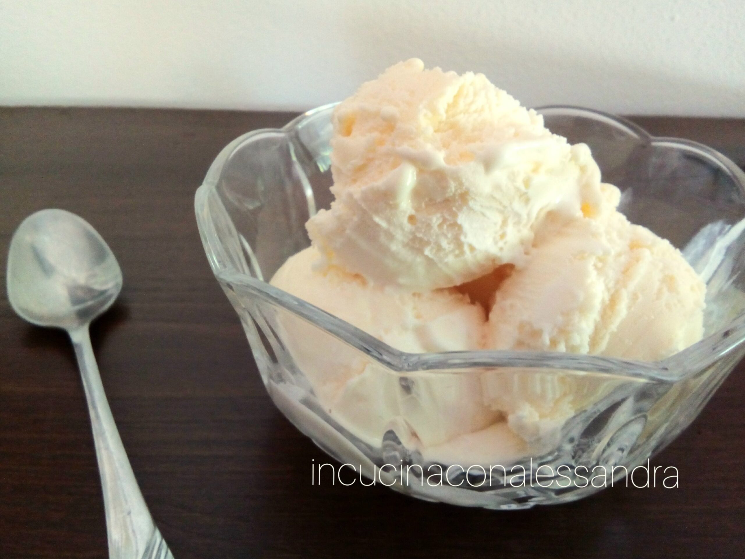 Helado de crema sabor clásico sin heladera