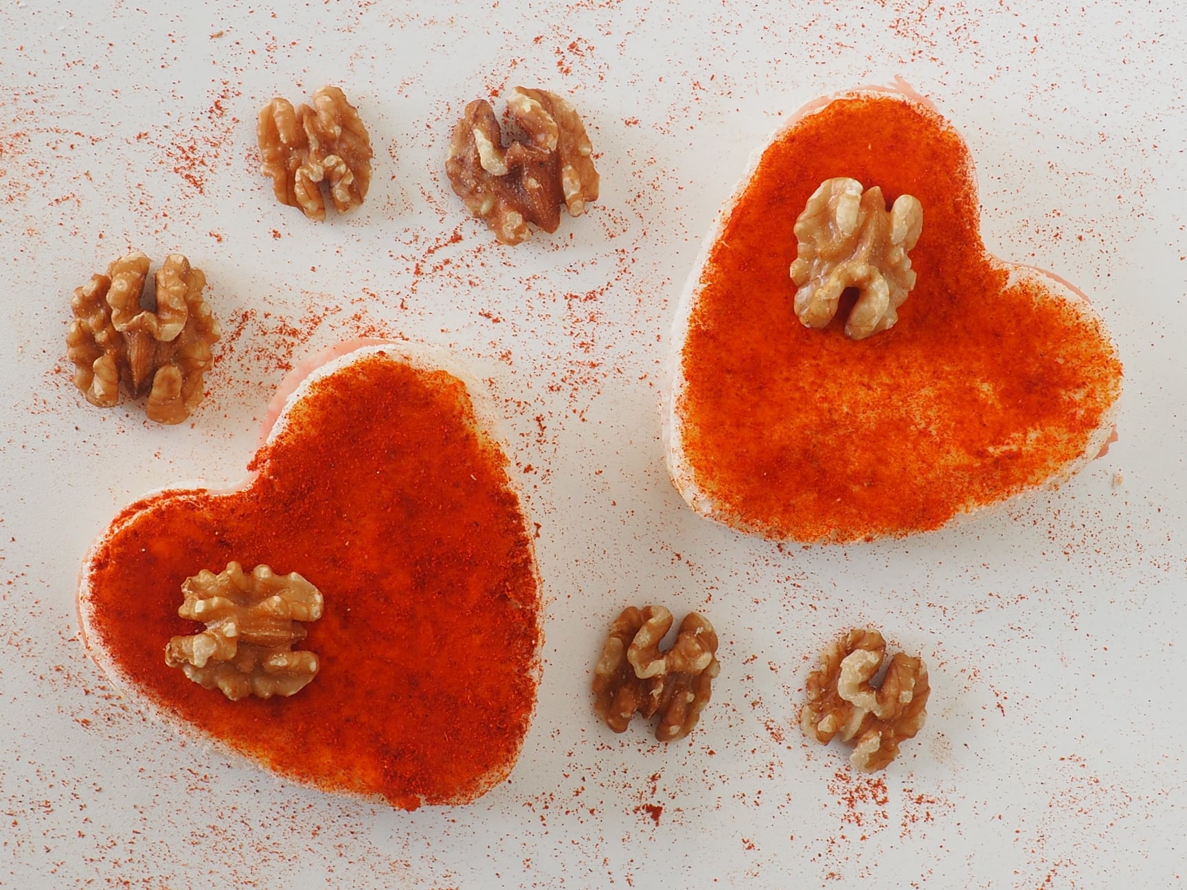 Sándwiches de corazón con pimentón dulce