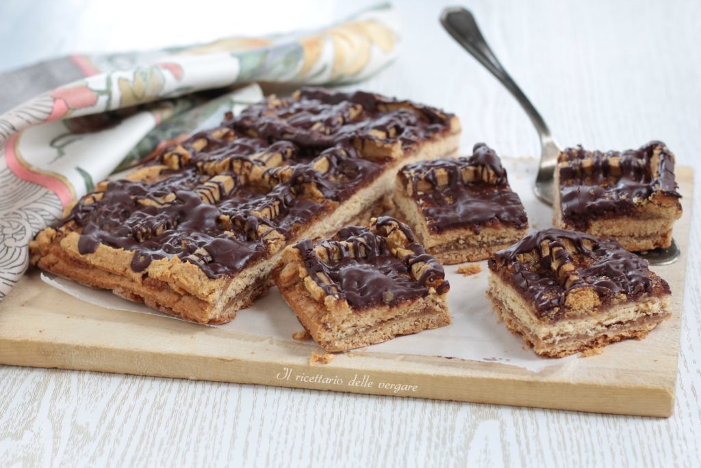 Tarta de capas con crema