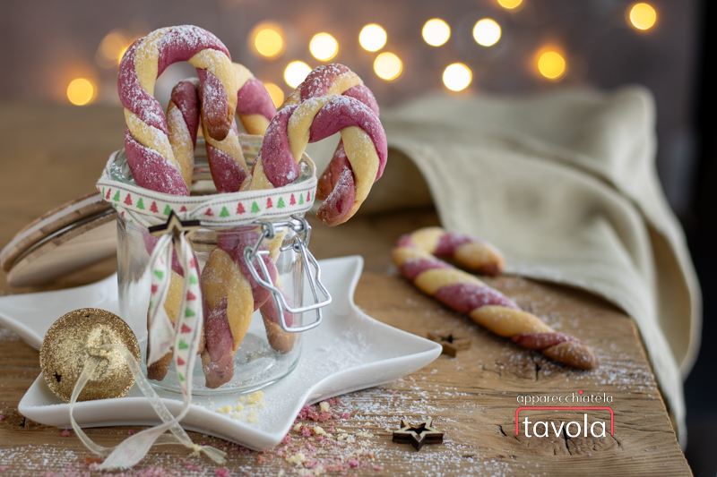 CANDY CANE: GALLETAS EN FORMA DE BASTÓN DE NAVIDAD