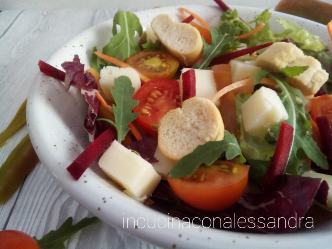 Ensalada rústica y rica