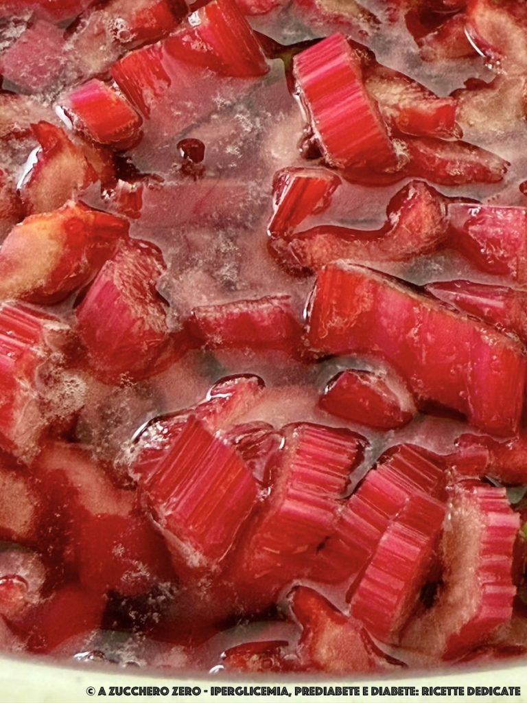 Espaguetis con acelgas rojas, ajo, aceite y guindilla light