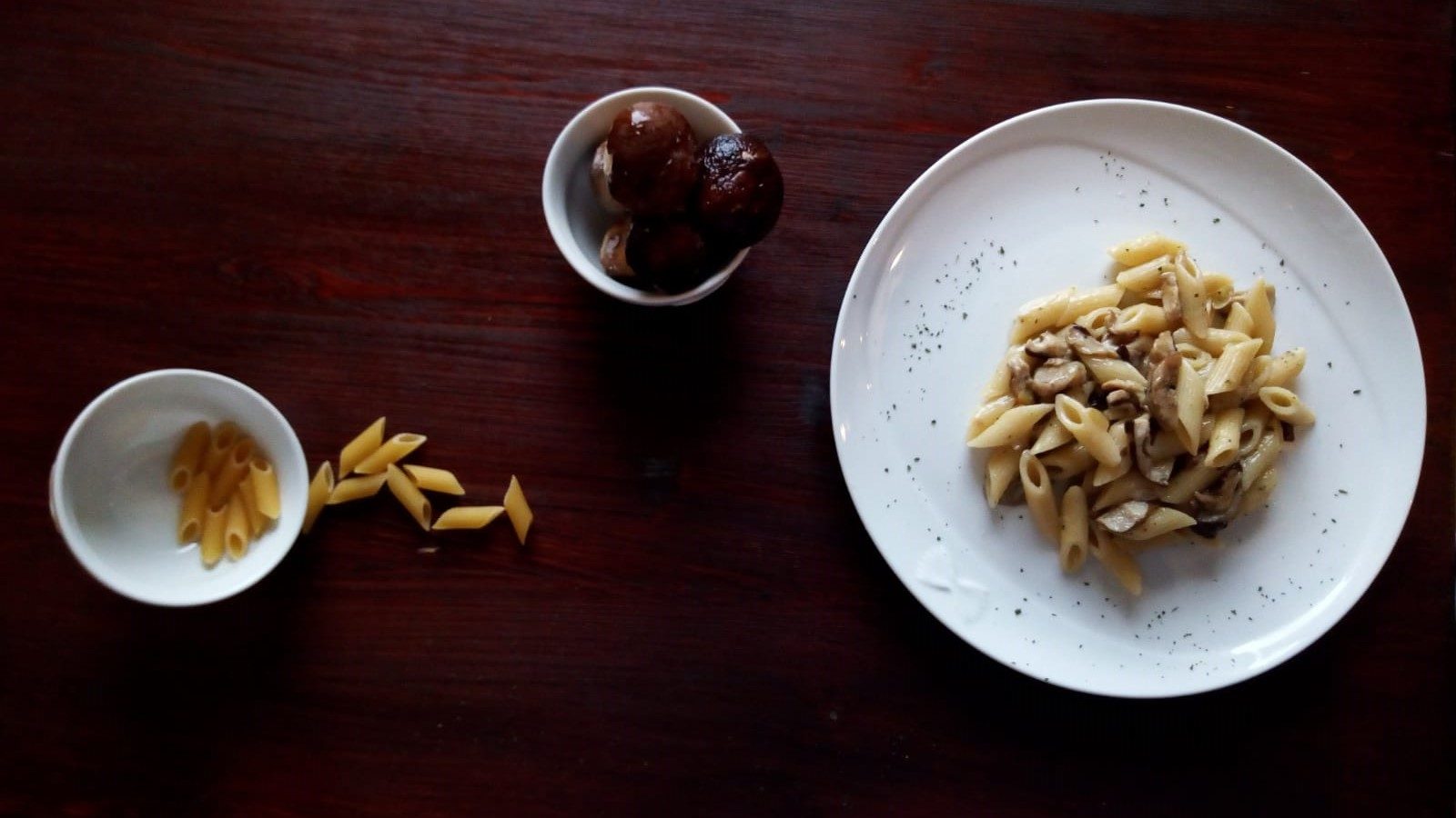 Mezze penne con hongos porcini