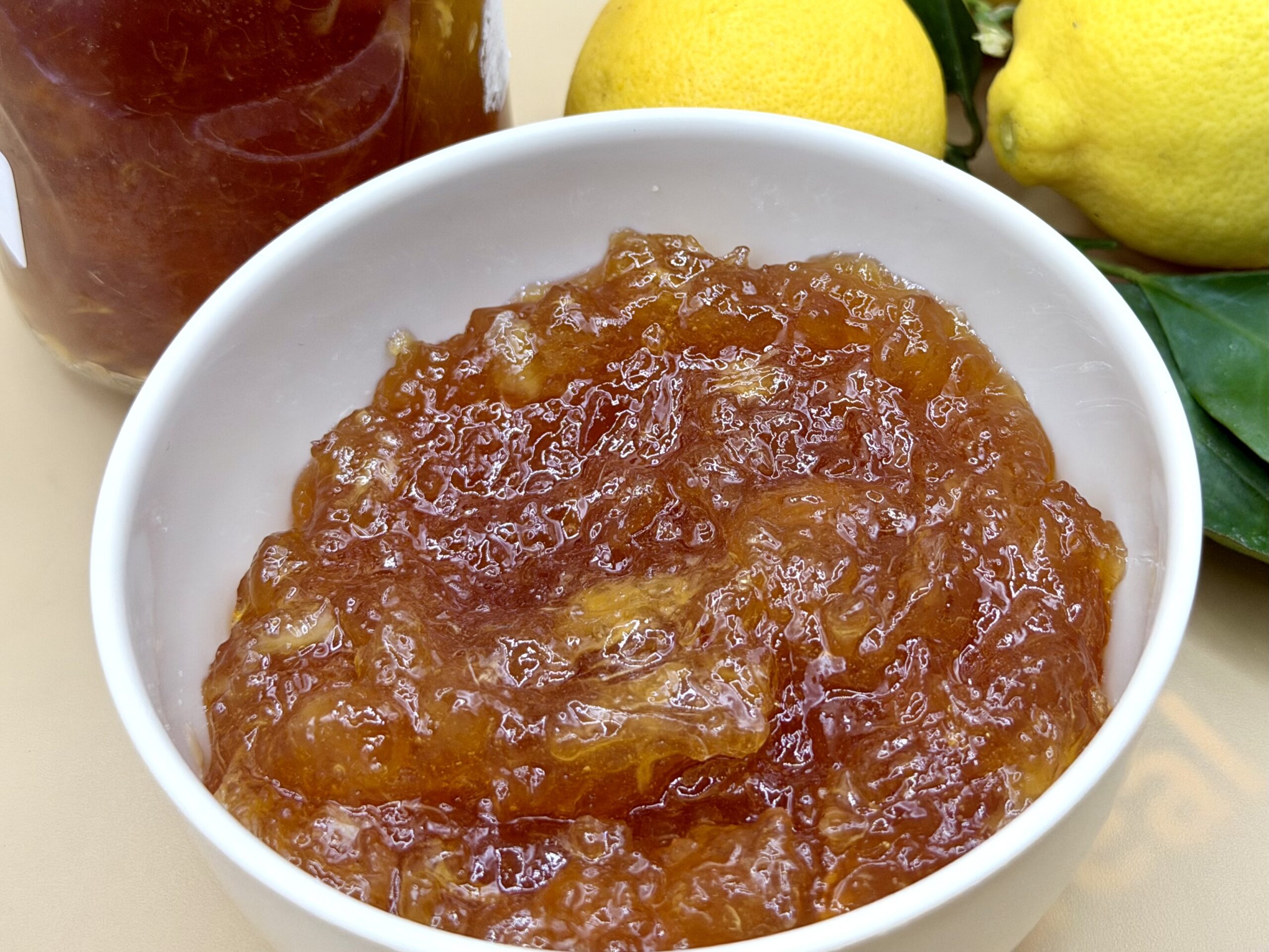 Mermelada de limones sin piel casera: delicada y aromática