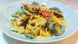 Spaghettoni con mariscos