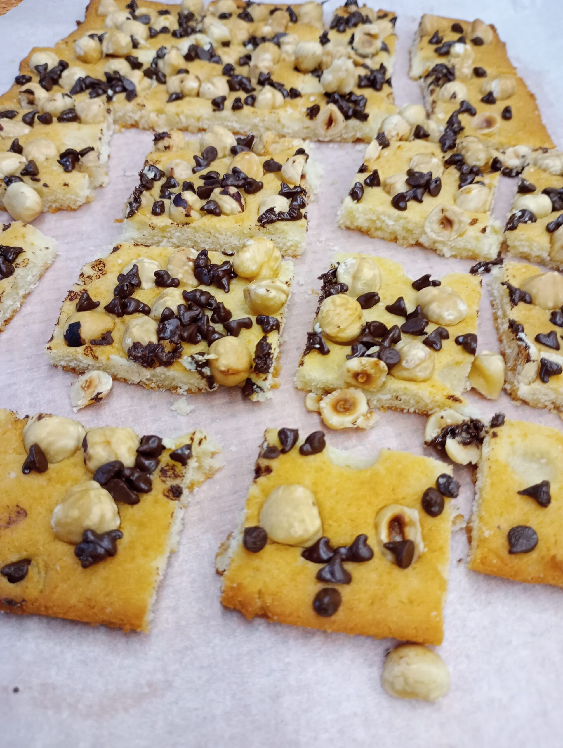 Galletas sin gluten con avellanas y chocolate