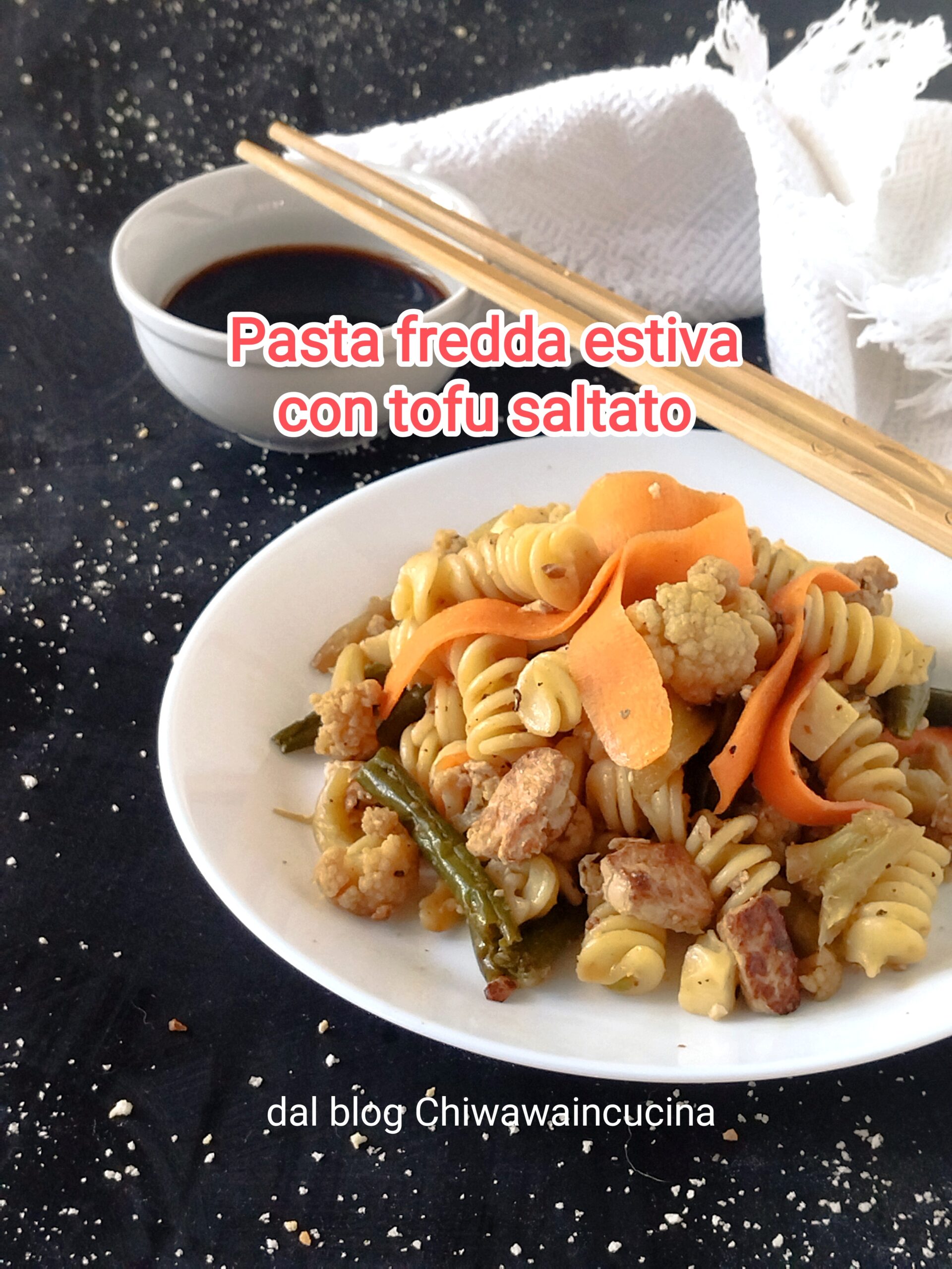 Pasta fría de verano con tofu salteado