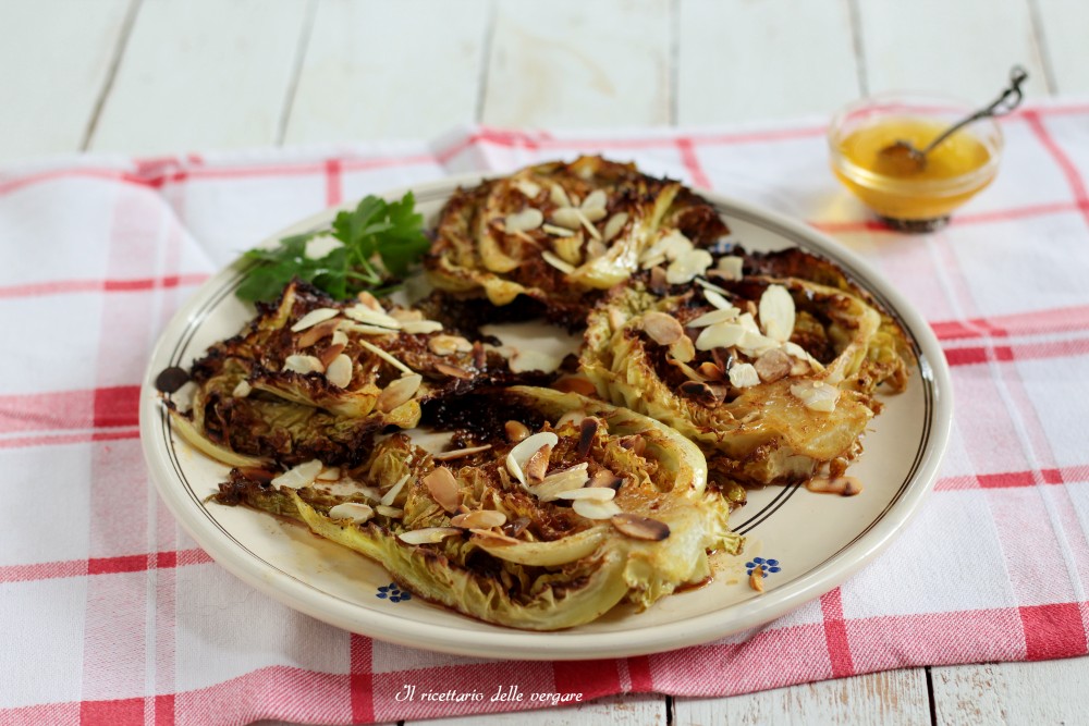Rodajas de col verza al horno