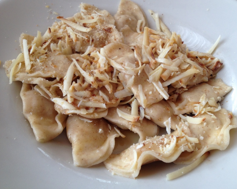Casunziei rellenos de nabo amarillo de montaña