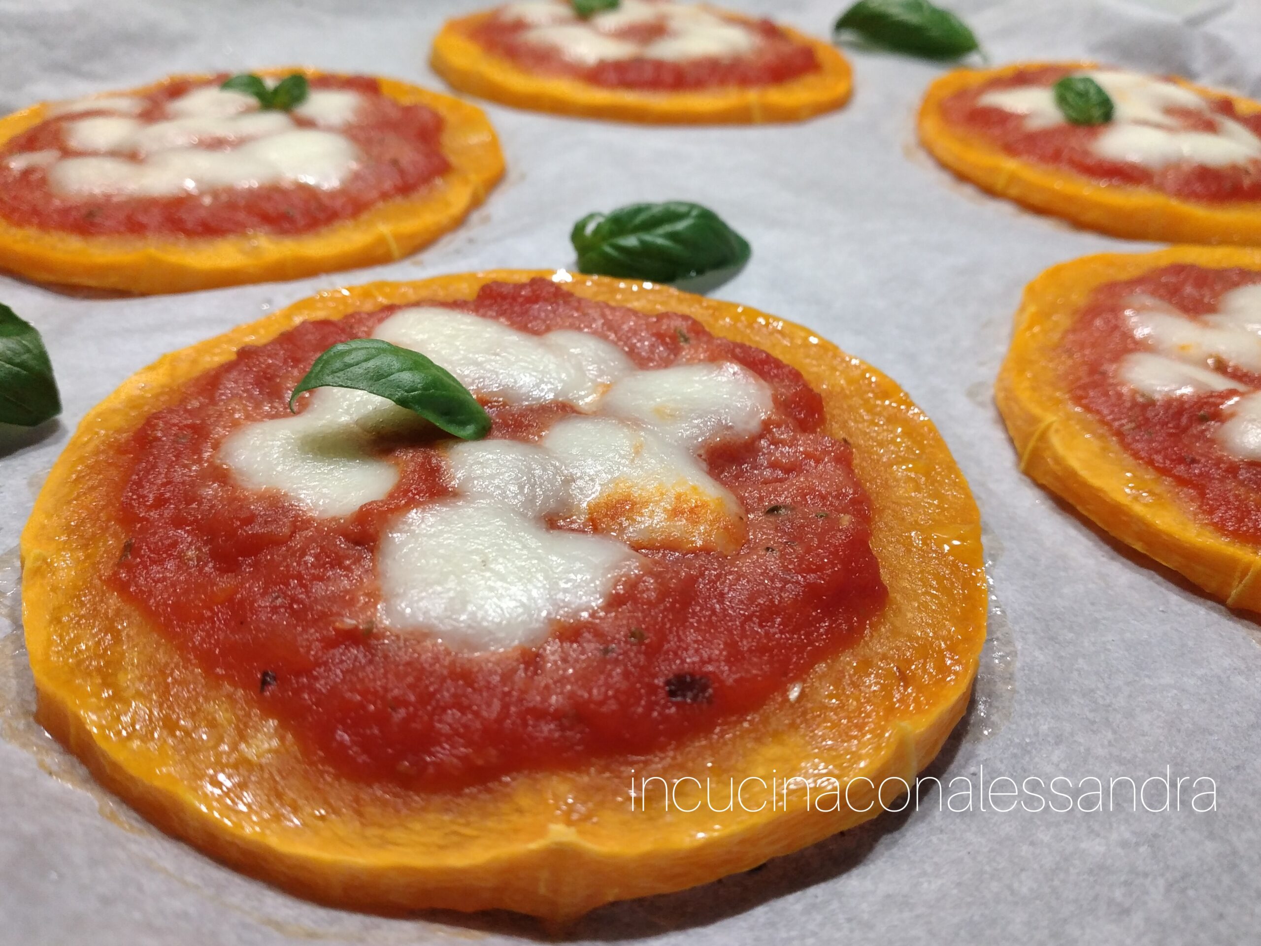 Pizzetas de calabaza butternut