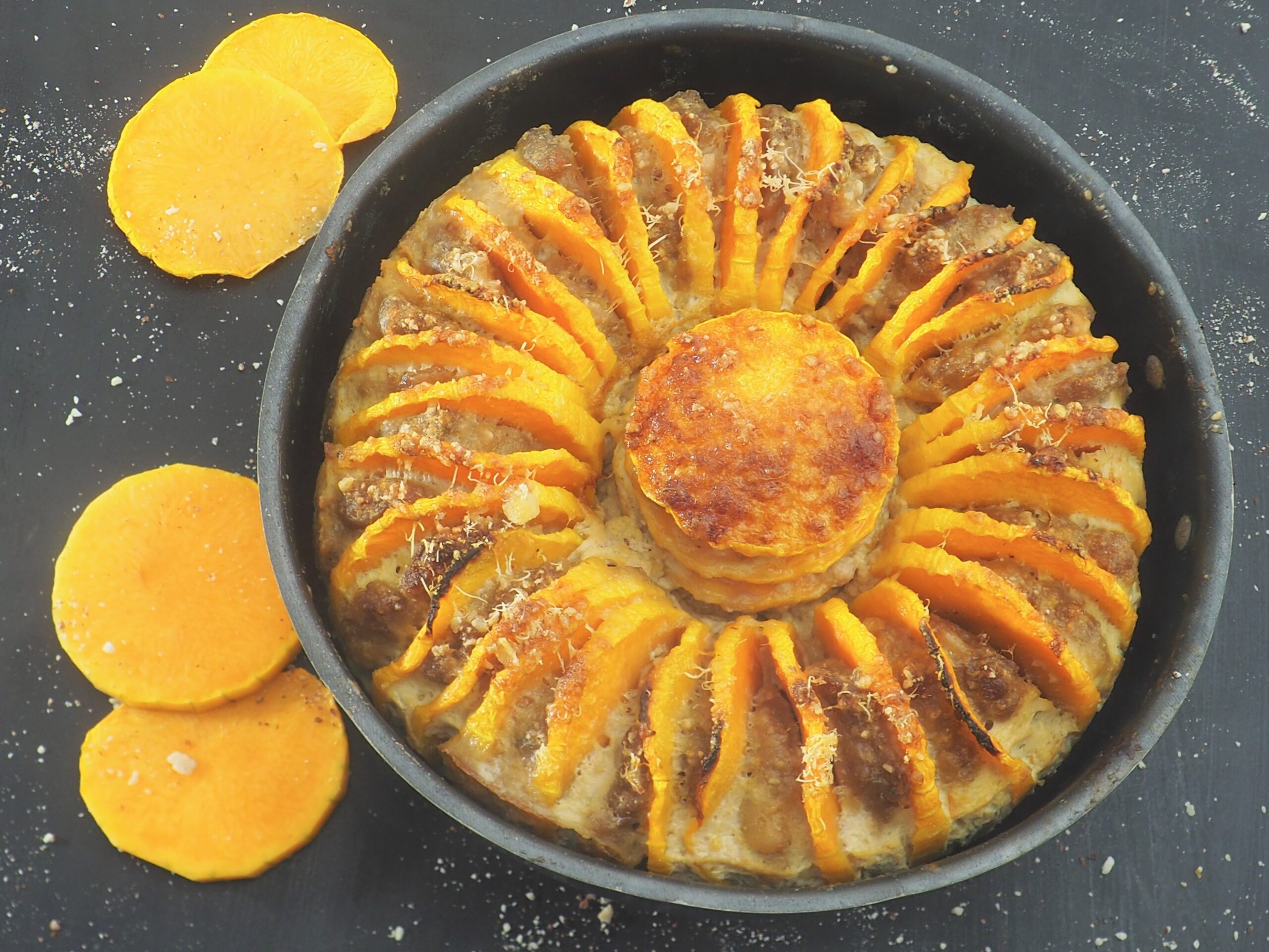 Abanico de calabaza con mini hamburguesas