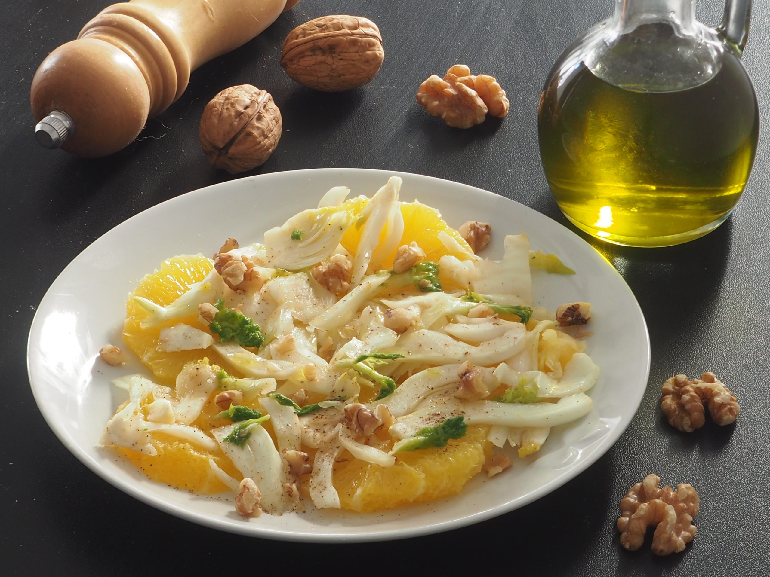 Ensalada de hinojos, naranjas y nueces