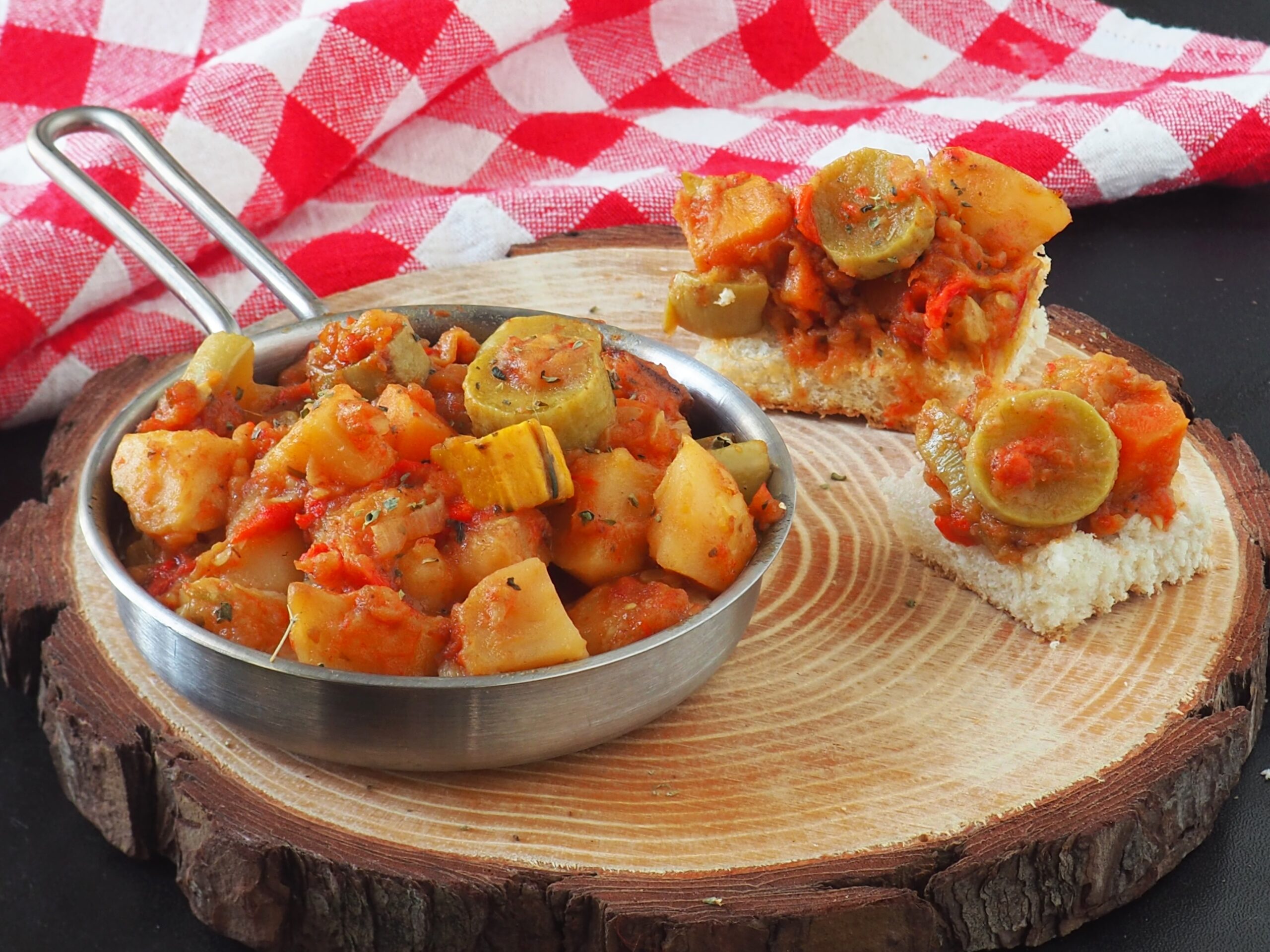 Verduras variadas con tomates