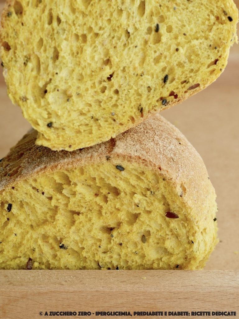 Pan de cúrcuma