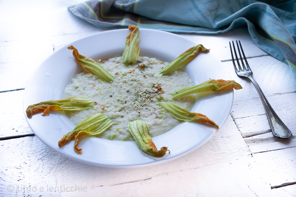 Risotto con flores de calabacín mantecado con almendra