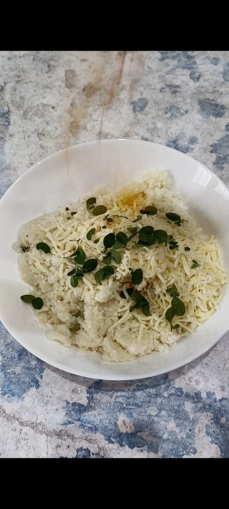 Agregamos a la coliflor los demás ingredientes