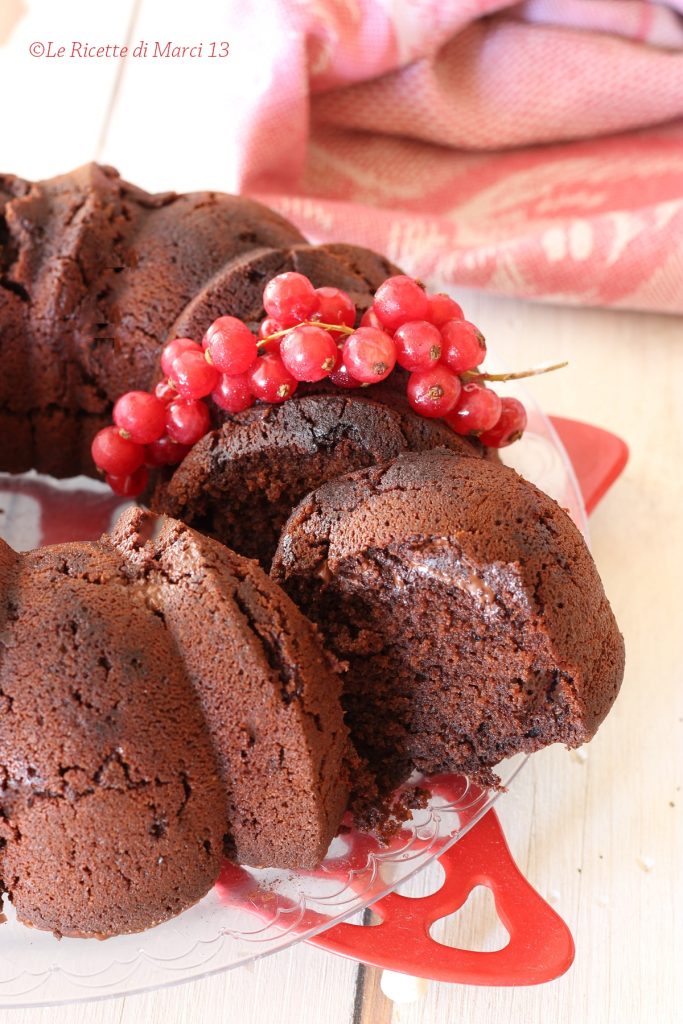 Tarta vegana fácil de doble chocolate