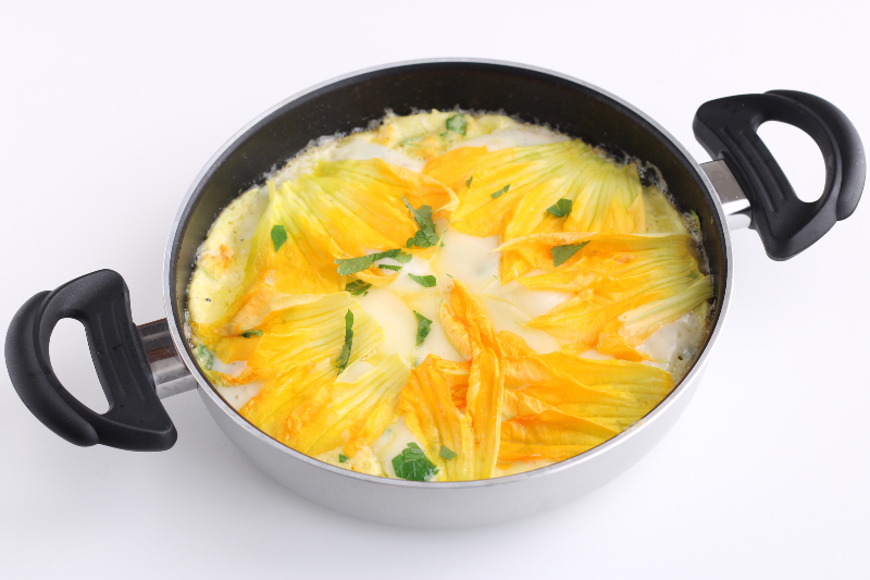 tortilla con flores de calabacín