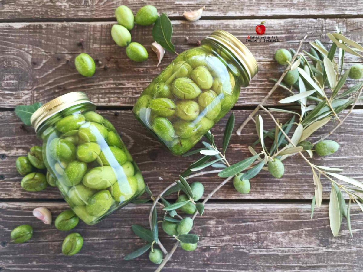 Aceitunas en salmuera con vinagre