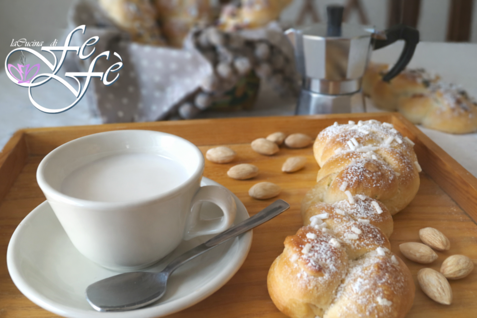 TRENZAS SUAVES DE ALMENDRA CON CHOCOLATE