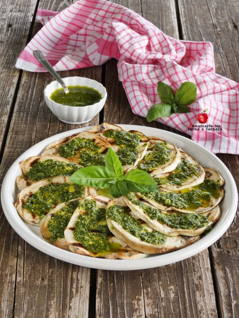 berenjenas a la parrilla con aceite de albahaca y limón