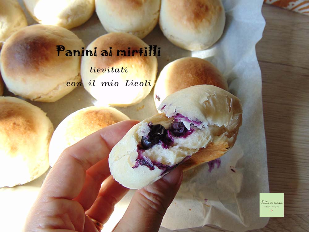 Bollos de arándanos (hechos con mi Licoli)